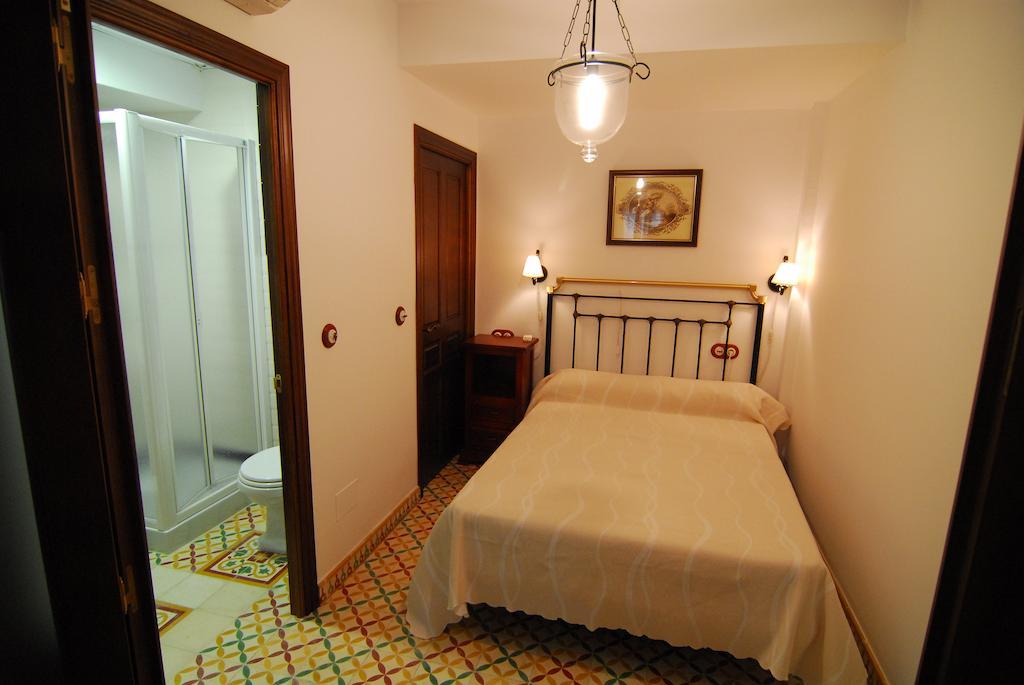 Apartamentos San Juan 16 Archidona Buitenkant foto